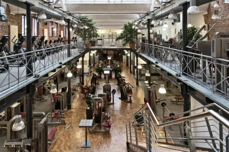 Hotel Marktterrassen Отели в г. Нойнкирхен-Зельшайд