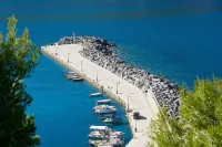 Xenia Residence & Suites
