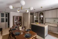 Gallery Townhouse & Apartments - parkir
