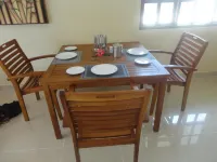 Le Relax Self Catering Apartment - Aamiainen
