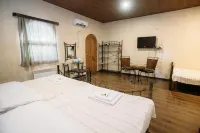 Hotel Chateau Eniseli - โฮมสเตย์