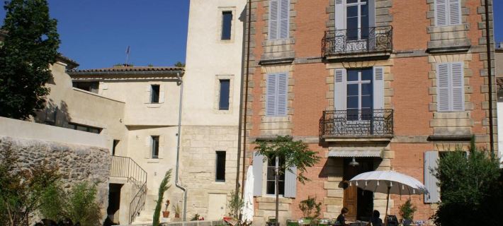 La Maison Rouge d'Uzes B&B Hotels in Uzes