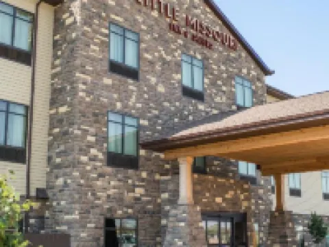Little Missouri Inn & Suites New Town Hotels in Mountrail County