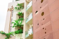 Roots Hotel Apartments Abidjan Hotel a 