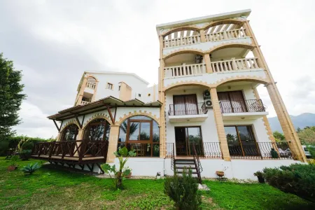 Topset Hotel Отели в г. Agios Georgios