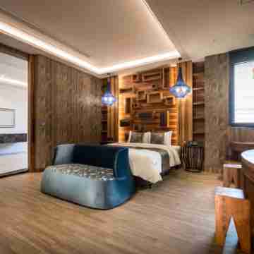 IcolourVilla Motel Rooms