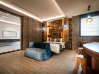 IcolourVilla Motel Hotels near Taichung Wanhe Temple