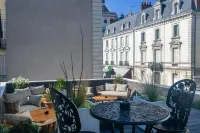 Corneille - 50m du Grand Théâtre, Opéra - Encore Mieux