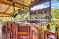 Oasis Bluff Beach Hotels in Bocas del Toro