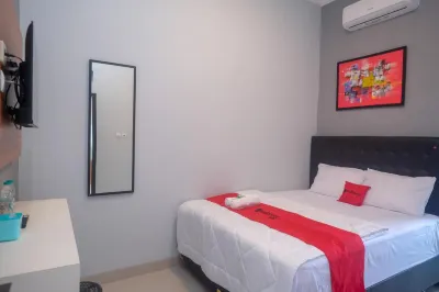 RedDoorz Near Dr Oen Solo Baru Hospital Hotel dekat Makam Simbar Joyo Soko