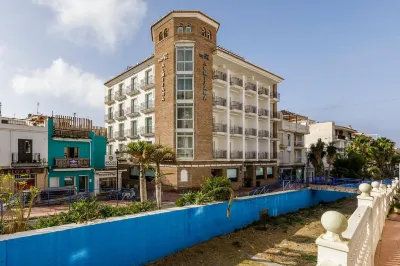 Hotel Almijara - Mares فنادق في La Herradura