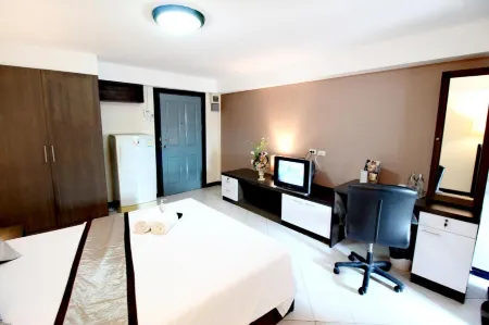 Leelawadee Resotel Ram65 Mahadthai