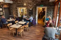 Rooms at the Apple Pie