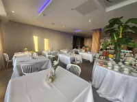 12 Oceans Hotel and Conference Centre Hotels in Amanzimtoti