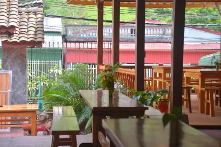 Duong Thuong - Eco House Отели в г. TT. Yen Minh