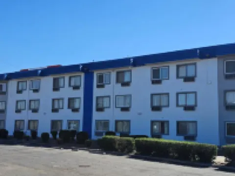 MetroParc n'Suites Hotels in Stockton