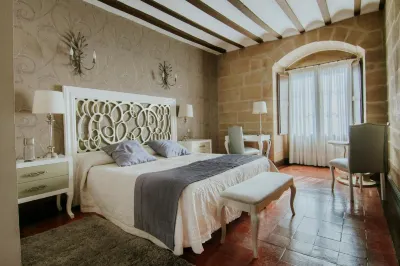 Hospedería Palacio de Casafuerte 산토도밍고데라칼사다 호텔