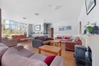 Glendalough International Youth Hostel Hotel a Municipal District of Wicklow