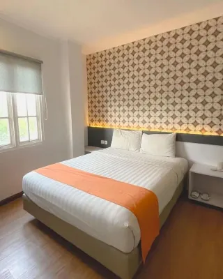 Front One Boutique Tugu Muda Semarang Hotels near Anjungan Kabupaten Demak