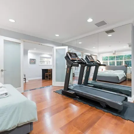 Premium 2BR Shaughnessy Home Near DT&Airport