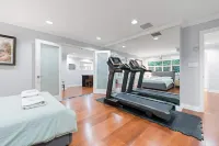 Premium 2BR Shaughnessy Home Near DT&Airport - เปิดใหม่