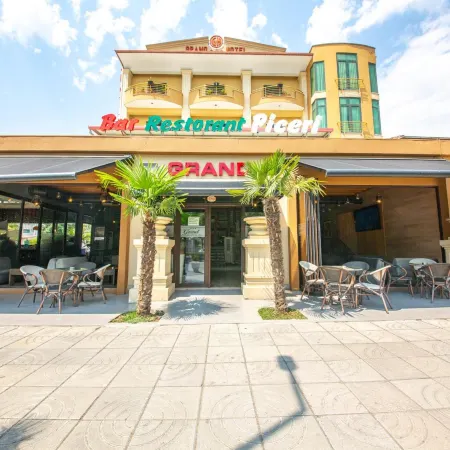 Grand Hotel