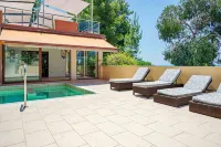 Rahoni Cronwell Hotel by Diomedes Group - Hot Tub