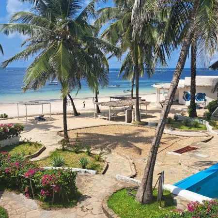Kaleb's Beachfront Holiday Home