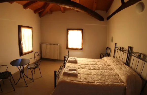 霸爾切薩鄉村別墅酒店