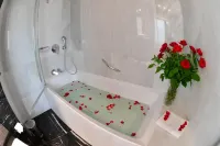 Lamaraz Hotels - vasca da bagno
