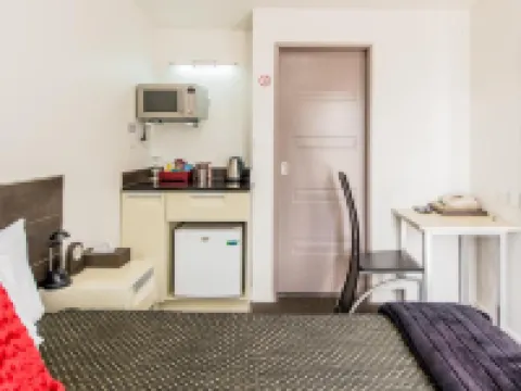151 on London Motel & Conference Centre Hotels in Whanganui