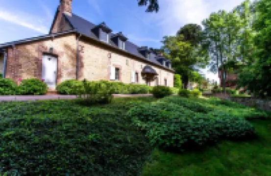 Le Clos de Grâce Hotels near Chapelle Notre-Dame-de-Grace