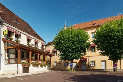 Logis des Trois Maures Hotels in Écuisses