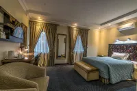 Constantia Manor Guest House Отели рядом с достопримечательностью «Jakaranda Cl»