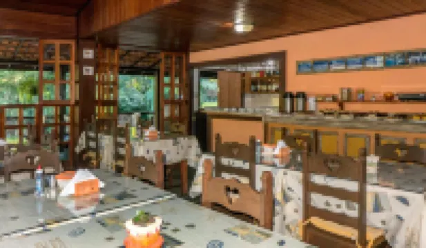 Pousada Caminho Das Candeias