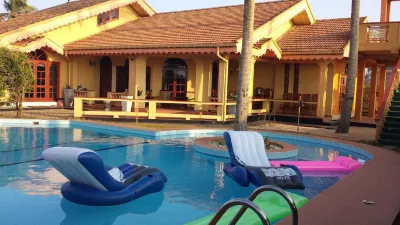 Villa Sea Breeze Hotels near Negombo Lagoon