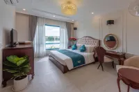 White Hotel Hotels in 