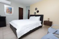 Red Sunset Beach Club