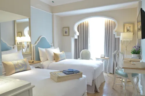 Noor Hotel