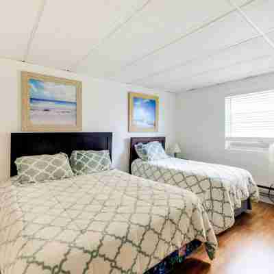 Hannahs Place - Quaint and Cozy Apt by The Beach! Rooms