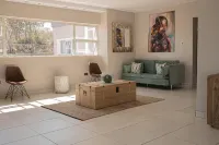 Gletwyn Boutique Guesthouse Hotels in Helensvale