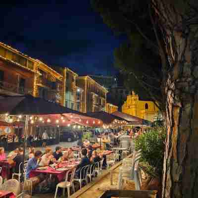 Cadamare Charming Rooms in Portovenere Dining/Meeting Rooms