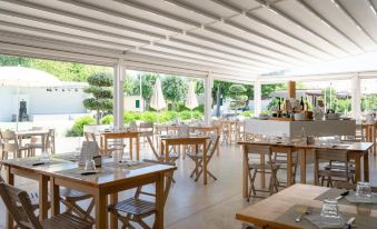 Club del Sole Stork Family Collection