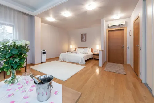 Valensija Hotels in Babite parish