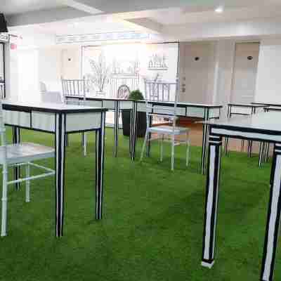 Spaces Hotel Makati Dining/Meeting Rooms