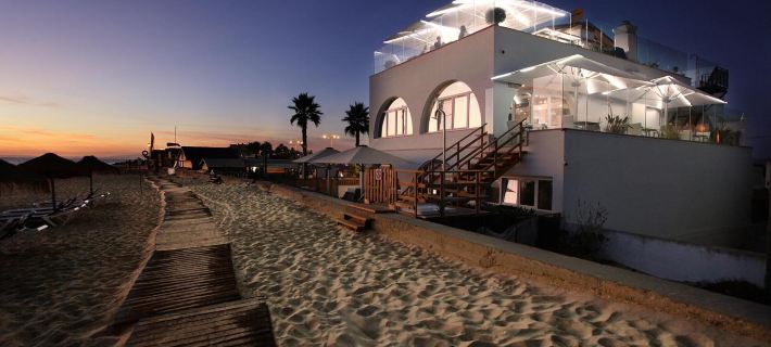 Golden Beach Guest House & Rooftop Bar Ξενοδοχεία στην πόλη Φάρο
