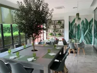 Hotel Embassy