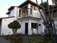 Nueva Alborada Lodging House Отели в г. 