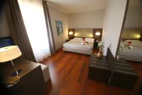 Jet Hotel Hotel in zona Bennet di Carmagnola