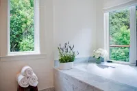 Farmhouse Inn - Romantic